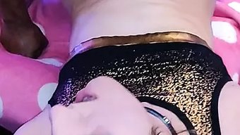 Büyük Siyah Yarak Beni Domine Ediyor Ve Içime Boşalıyor