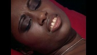 India Morel, Metro Tam Filminde Merkez Sahne Alıyor