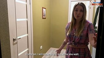 Keşke Arkadaşımın Annesi Gerçek Olsaydı: Şehvetli Amcığı Olan Olgun Bir Güzel