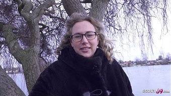 Jason Steel, Tombul Milf Kathy Deep’i Sert Bir Casting Seansında Sikişle Dağıttı.