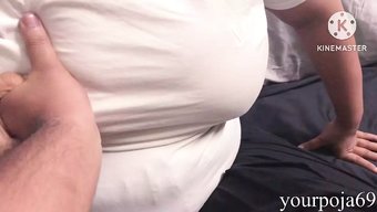 Desi Üniversiteli Kız Arkadaşının Yatak Odasında Erkek Arkadaşıyla Sıcak Bir Karşılaşması