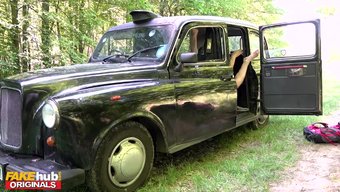 Georgie Lyall'In Vahşi Halka Açık Seks Ve Sahte Hostel Macerası.