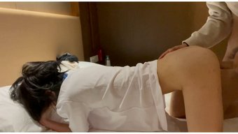 Vintage Çinli Öğretmen Ve Öğrenci Femdom Rol Yapma Oyununa Giriyor