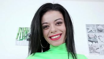 Ciara Riviera, Siyah Erkeklerle Yoğun Bir Şekilde Irklararası Seks Yapıyor