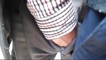 Gizli Kamera, Asyalı Üst Düzey Kızın Samimi Anlarını 480p Kalitesinde Yakalıyor