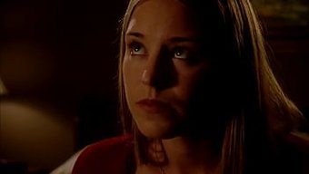 Natalie Ramsey Ve Melissa Yvonne Lewis, Acımasız Am Yalama Sahnesinde