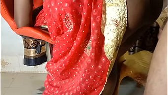 Yaşlı Adam, Evli Kadınların Amıyla Yasak Zevkin Tadını Çıkarıyor