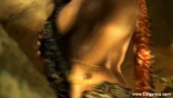 Bu Güzel Esmer Kadının Erotik Masaj Becerileri Sizi Daha Fazlasını Istemeye Bırakacak