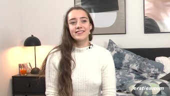 Leipzig'Den Esmer Yoga Eğitmeni Medea, Orgazm Olmak Için Bir Seks Oyuncağı Kullanıyor.