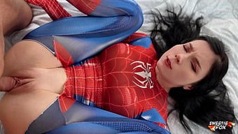 Küçük Tatlı Kız Sweetie Fox'Un En Ateşli Derlemesi, Büyük Babasına Bayılıyor.