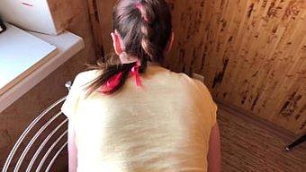 Gerçek Amatör Üvey Kız, Üvey Babası Tarafından Amını Siktiriyor