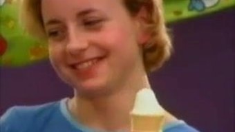 Duvar Izlerken Burger Yemeyi Seviyor! Kasabanın En Iyisi!